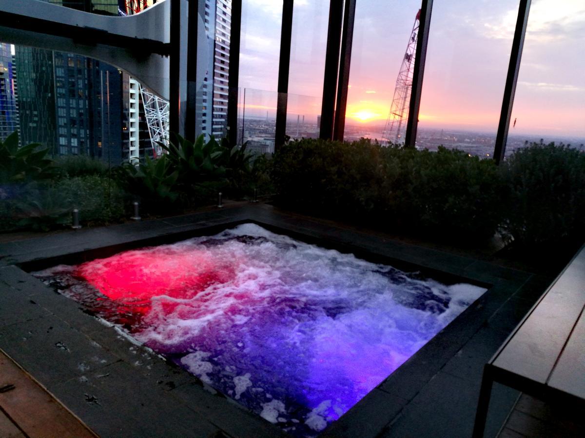 Hfn Heart Of Melbourne Cbd Appartement Buitenkant foto